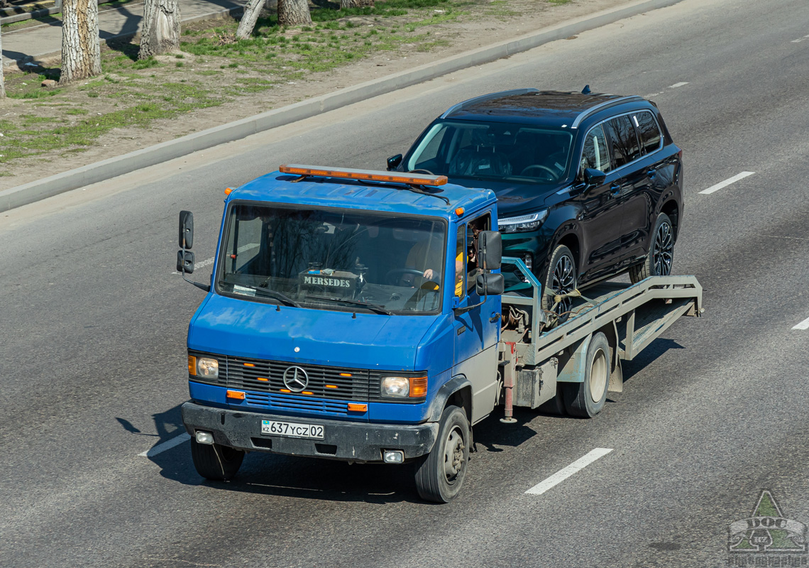 Алматы, № 637 YCZ 02 — Mercedes-Benz T2 ('1986) 711