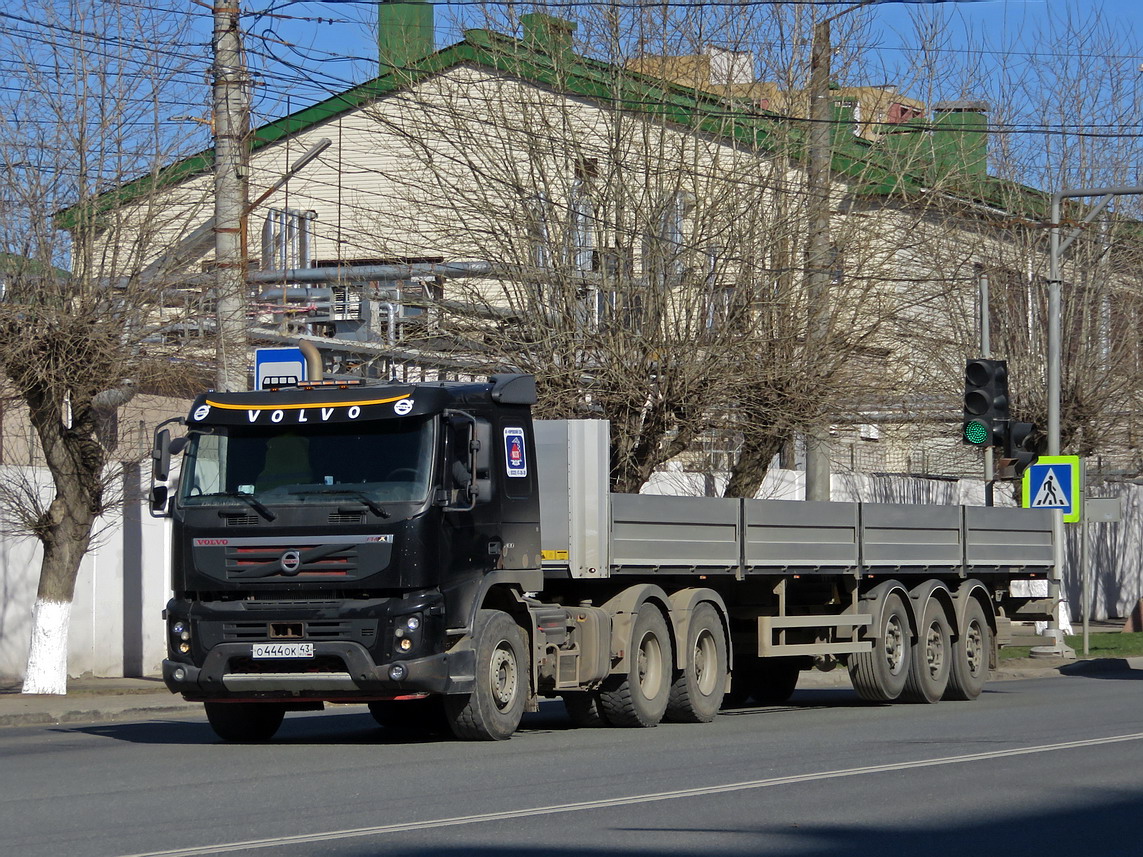 Кировская область, № О 444 ОК 43 — Volvo ('2010) FMX.480 [X9P]