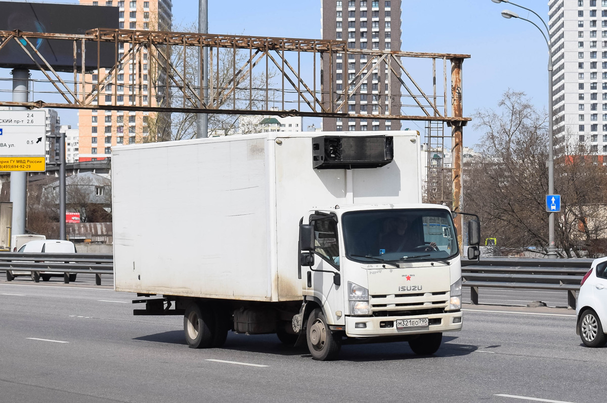 Московская область, № М 321 ЕО 790 — Isuzu NPR75 [Z7X]