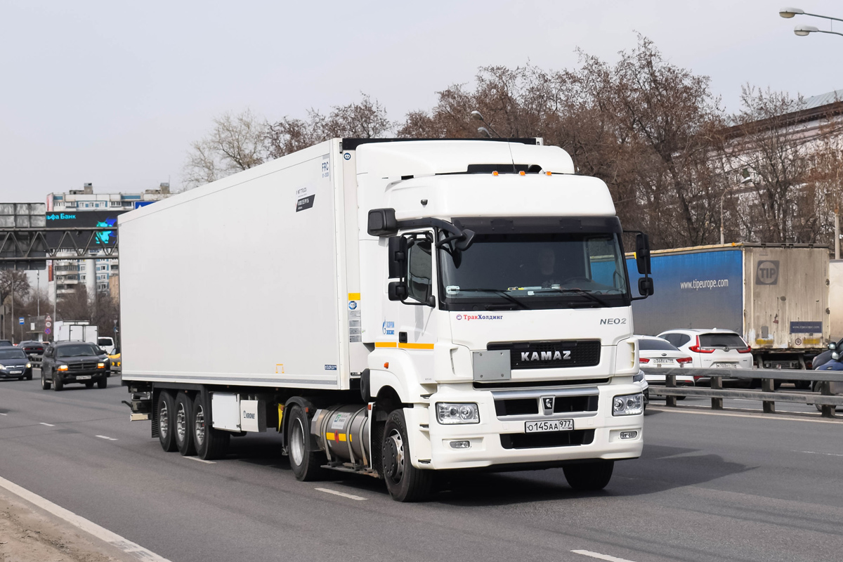 Москва, № О 145 АА 977 — КамАЗ-5490-S5(87)