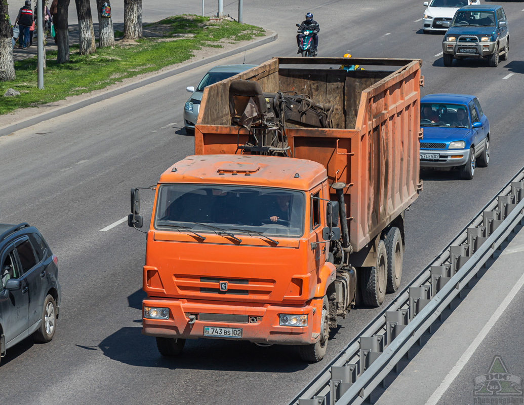 Алматы, № 743 BS 02 — КамАЗ-65115-A4(23)