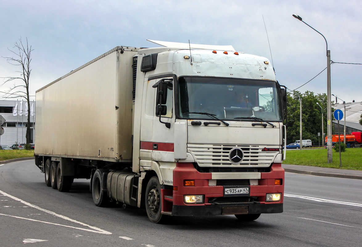 Ленинградская область, № С 935 АР 47 — Mercedes-Benz Actros ('1997) 1840