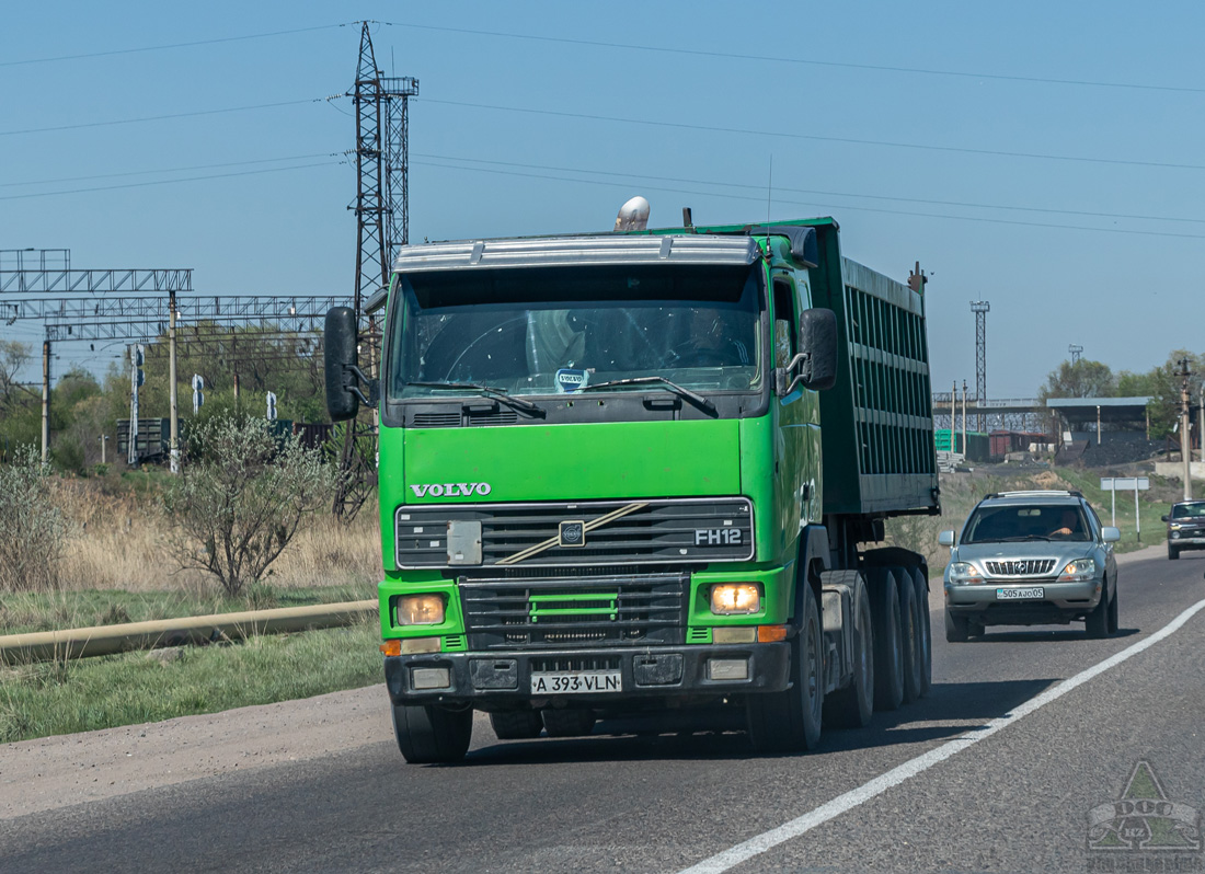 Алматы, № A 393 VLN — Volvo ('1993) FH12.380