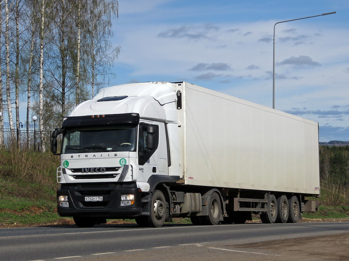 Новосибирская область, № Е 742 СТ 154 — IVECO Stralis ('2007) 420