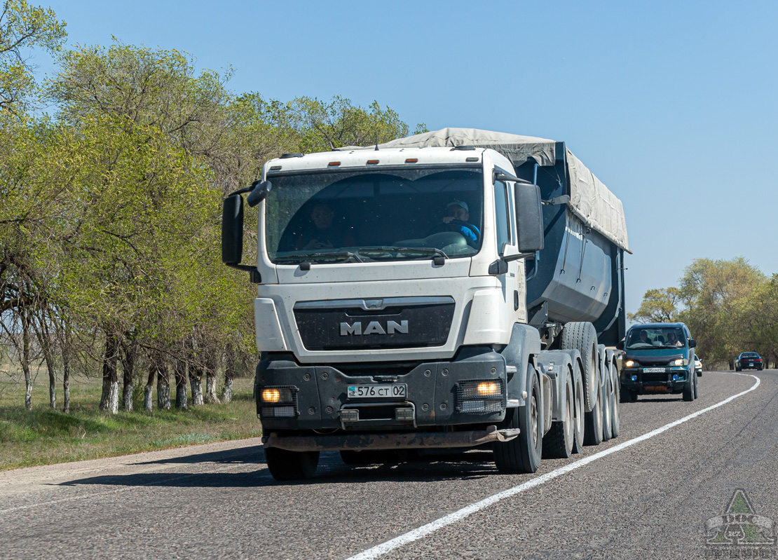 Алматы, № 576 CT 02 — MAN TGS 33.480
