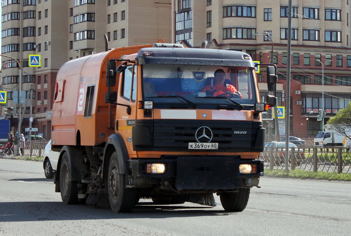Псковская область, № К 369 ОУ 60 — Mercedes-Benz SK 1820
