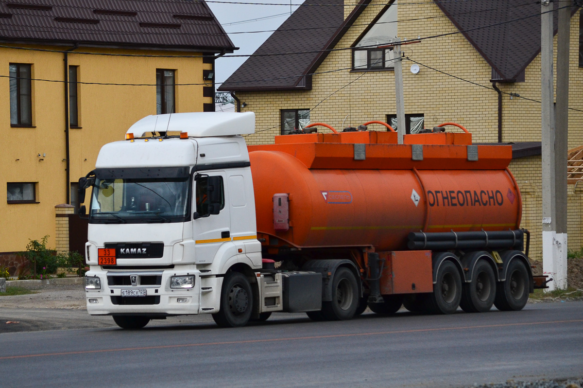 Краснодарский край, № Е 189 СХ 123 — КамАЗ-5490-S5(87)