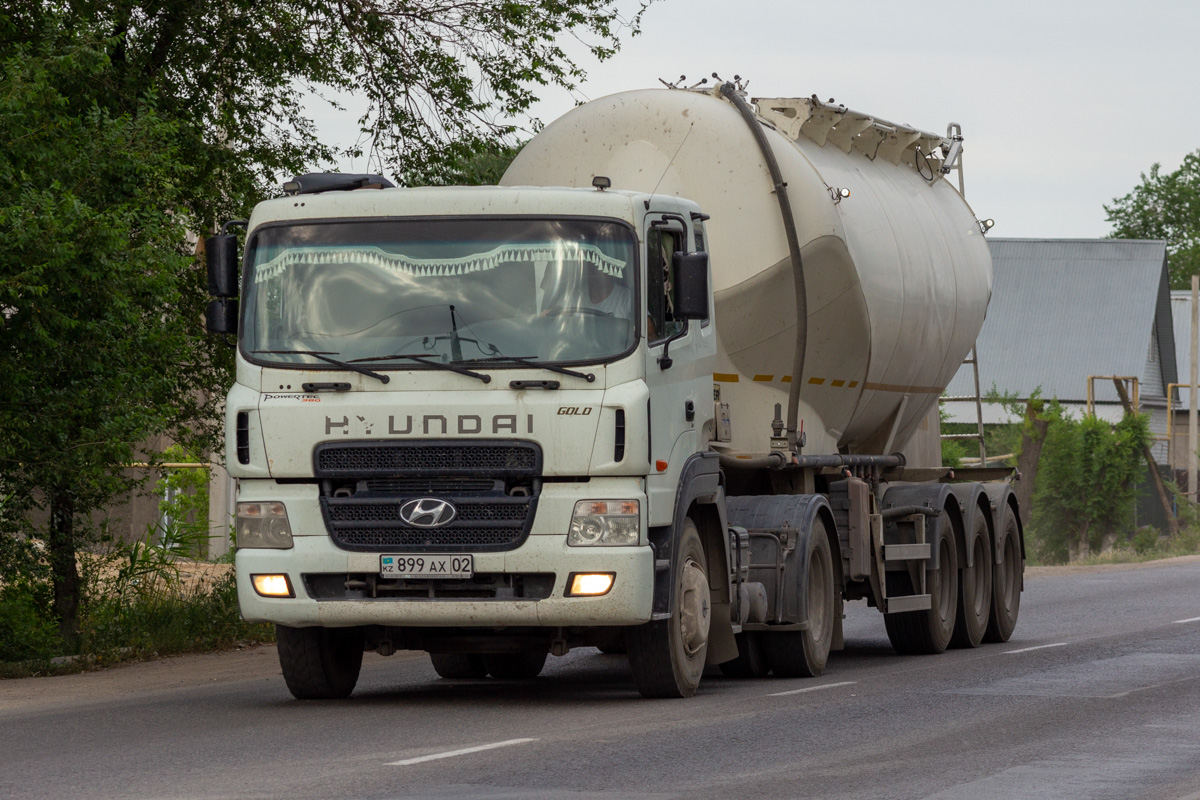 Алматы, № 899 AX 02 — Hyundai Power Truck HD500