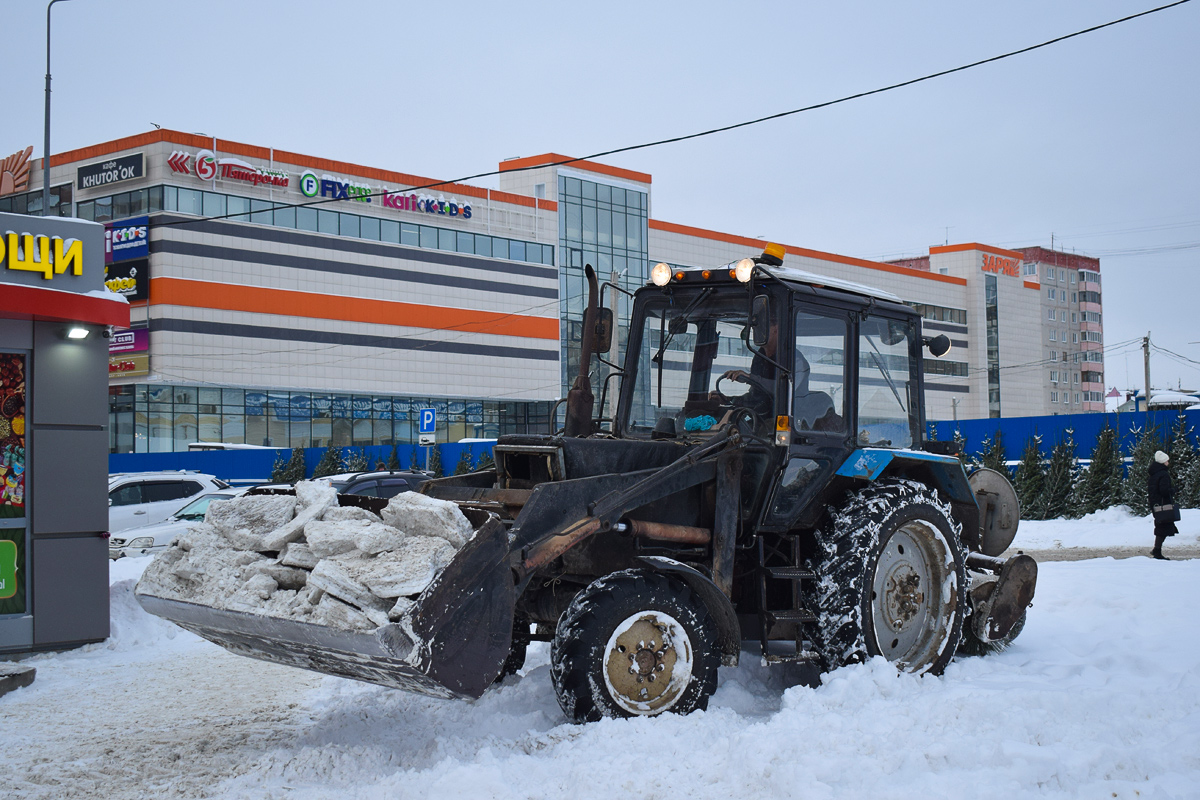 Алтайский край, № (22) Б/Н СТ 0967 — Беларус-82.1; Алтайский край — Спецтехника с нечитаемыми на фото номерами