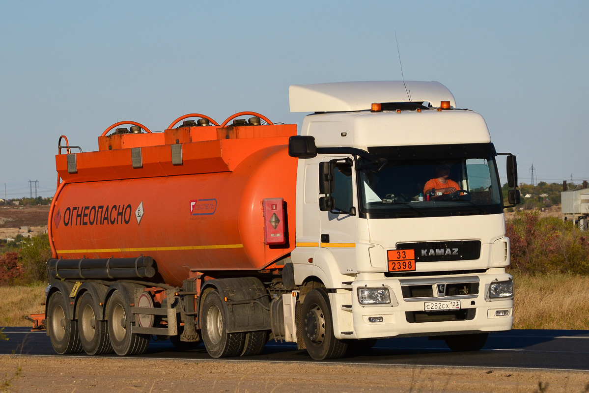 Краснодарский край, № С 282 СХ 123 — КамАЗ-5490-S5(87)