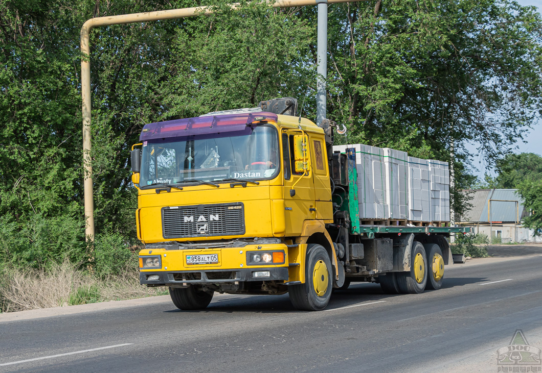 Алматинская область, № 858 ALY 05 — MAN F2000 26.422