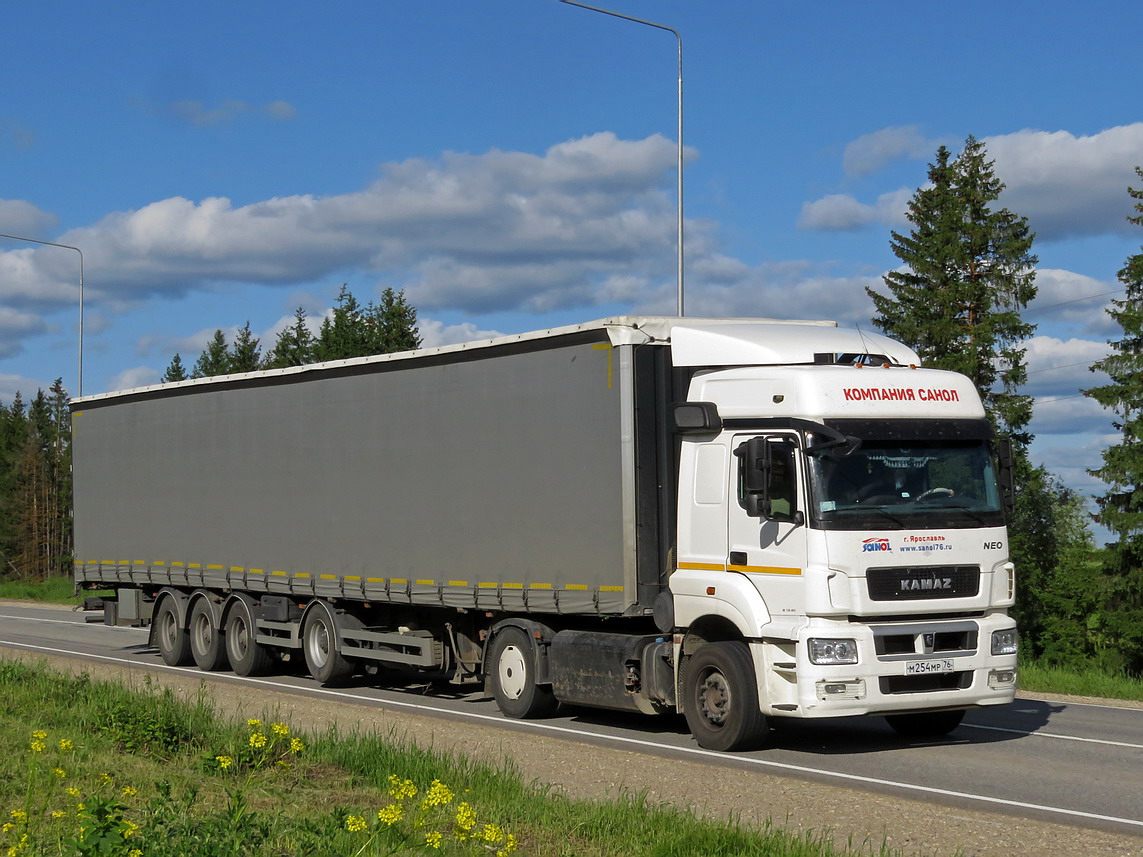 Ярославская область, № М 254 МР 76 — КамАЗ-5490-S5(87)
