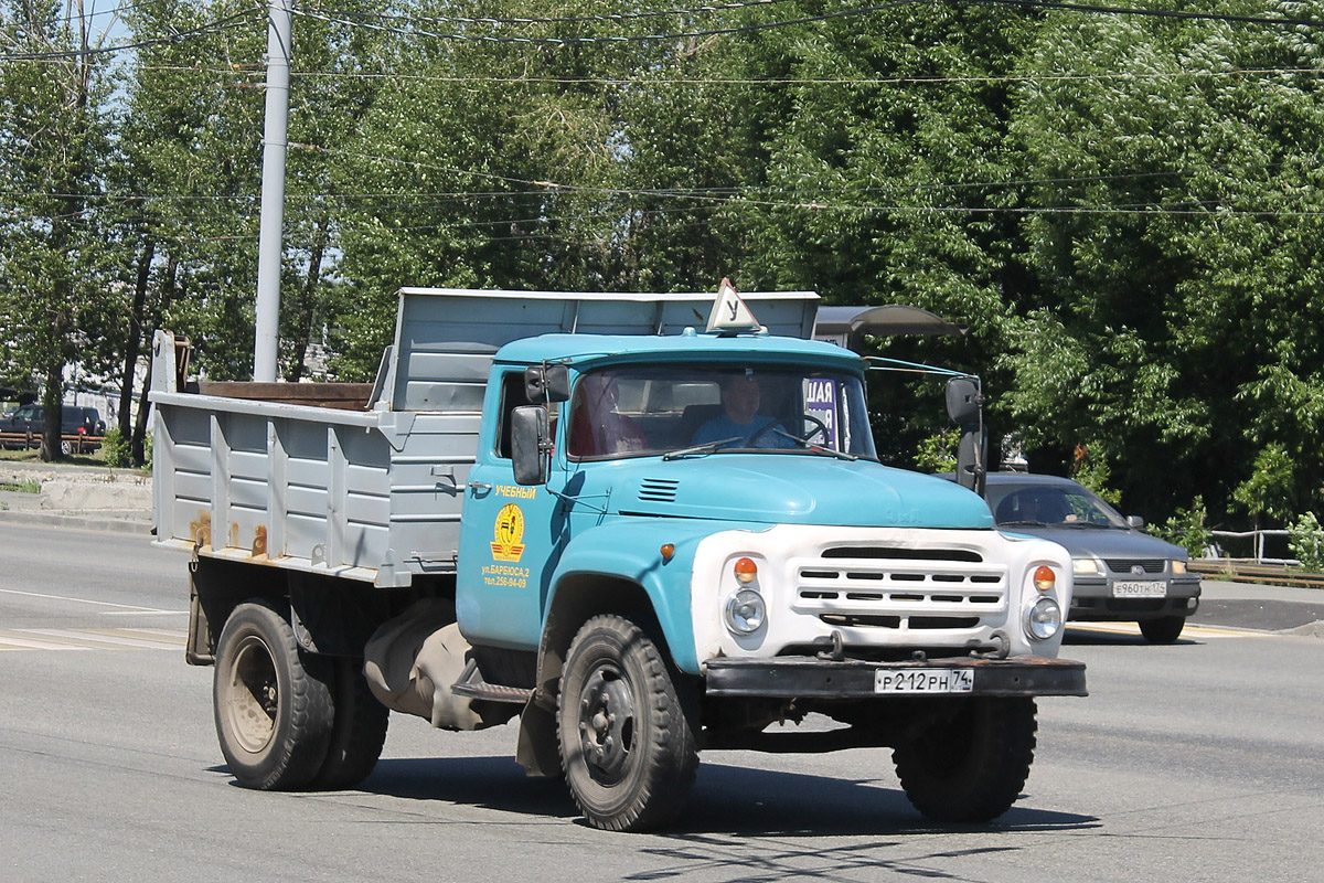 Челябинская область, № Р 212 РН 74 — ЗИЛ-496210