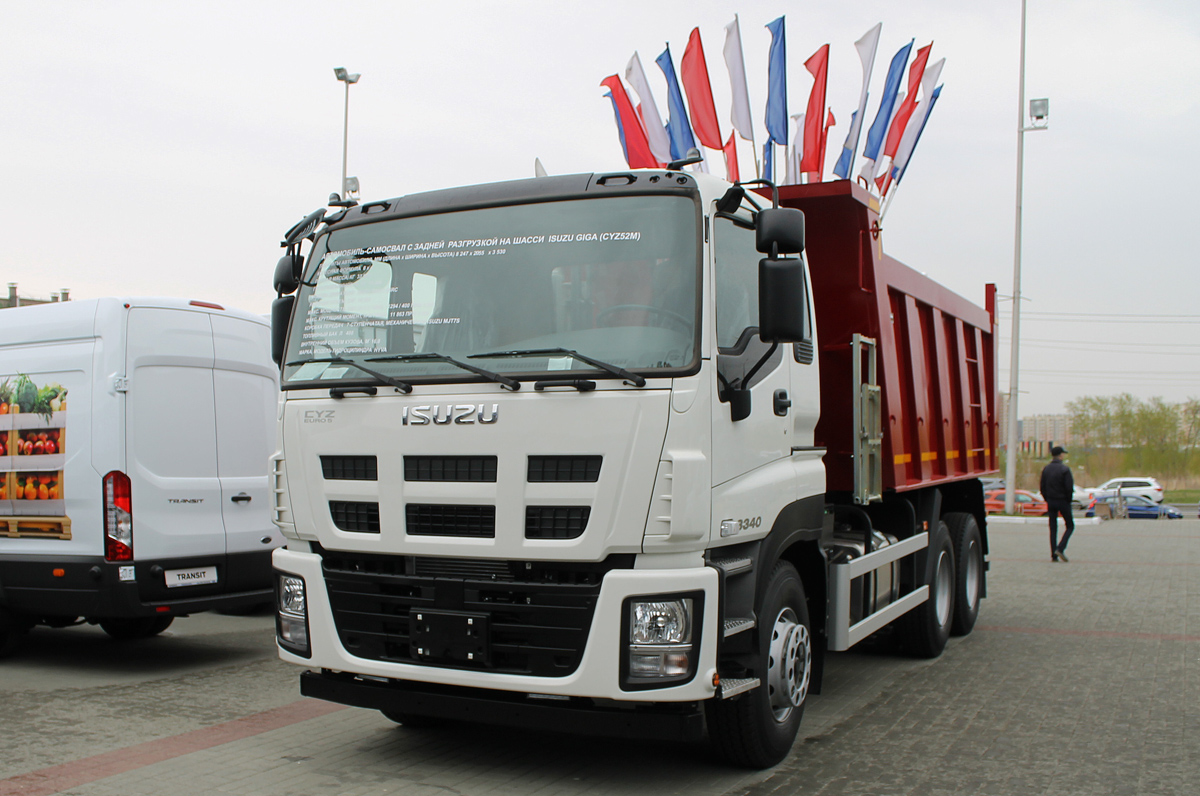 Челябинская область, № (74) Б/Н 0080 — Isuzu Giga CYZ; Челябинская область — Выставки и автосалоны
