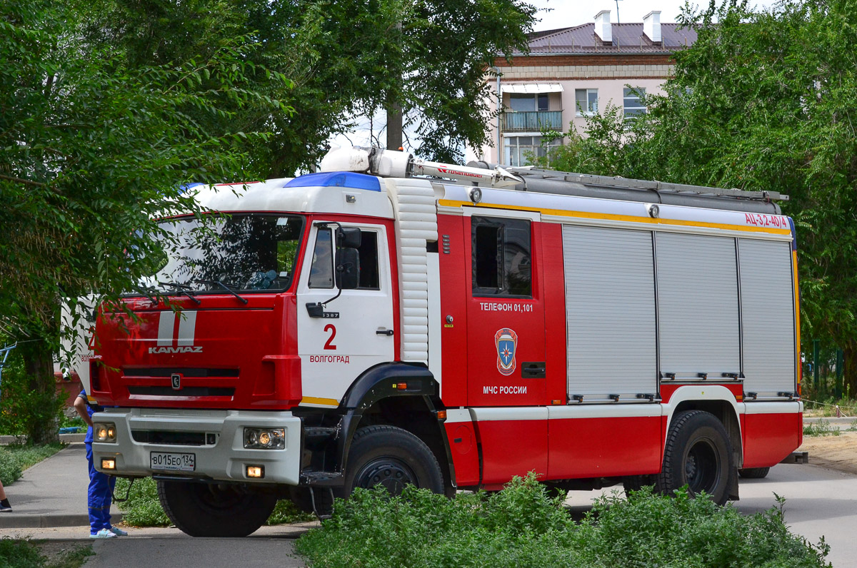 Волгоградская область, № В 015 ЕО 134 — КамАЗ-5387-RF(08) [53870F-R]
