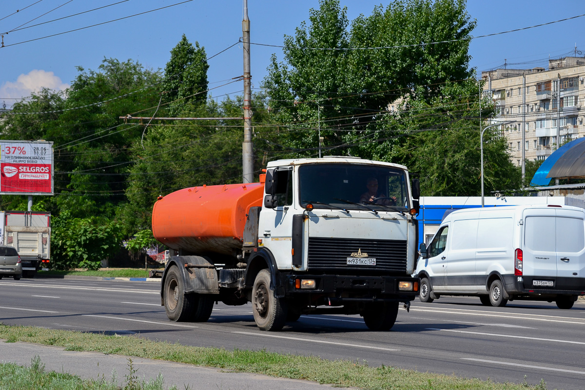 Волгоградская область, № М 931 КС 134 — МАЗ-5337A2