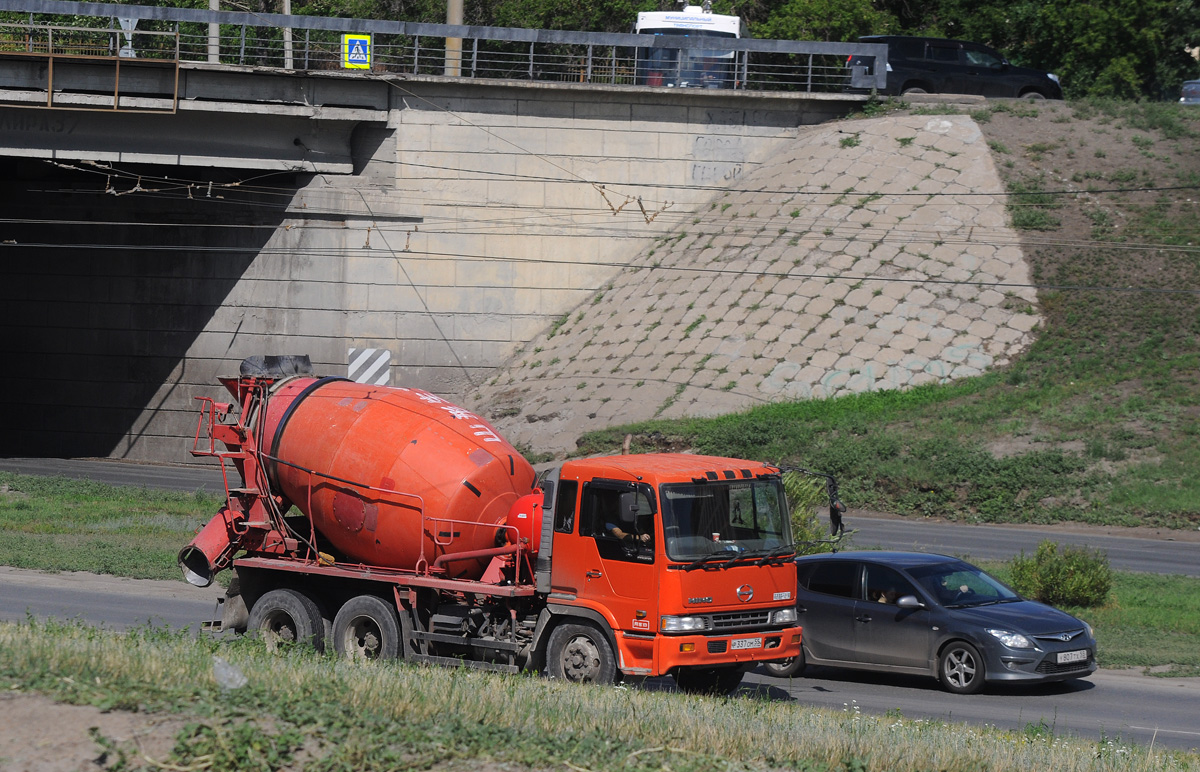 Омская область, № Р 337 ОМ 55 — Hino FS