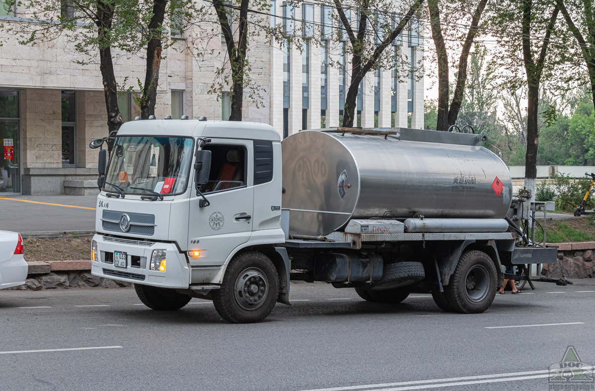Алматы, № 033 AD 02 — Dongfeng KR (общая модель)