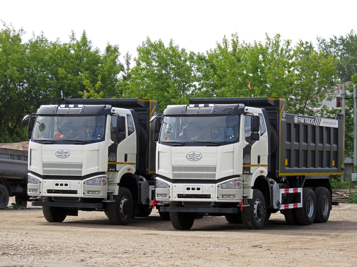 Кировская область, № А 571 СР 43 — FAW J6 CA3250; Кировская область — Новые автомобили