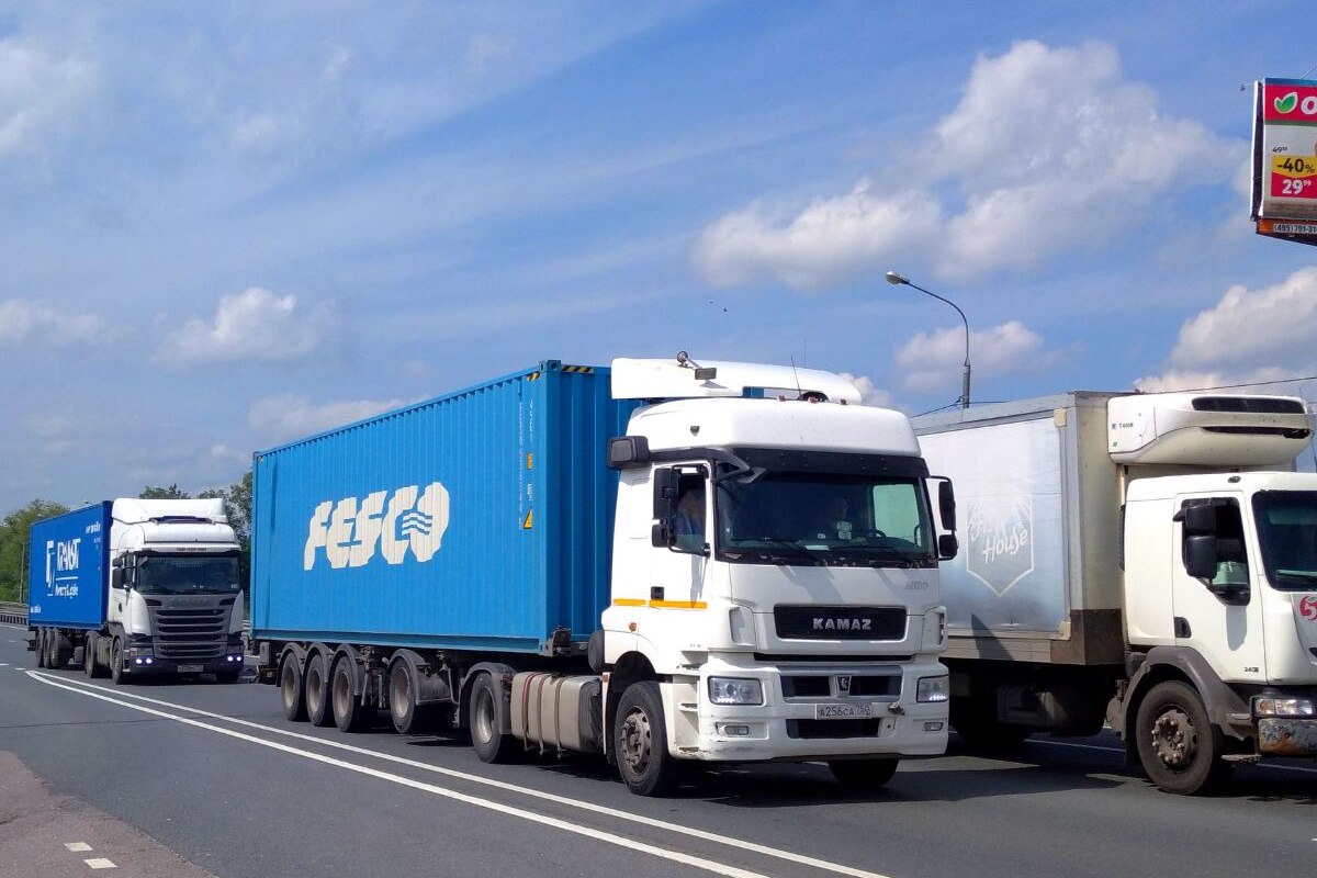 Московская область, № А 256 СА 750 — КамАЗ-5490-S5(87)