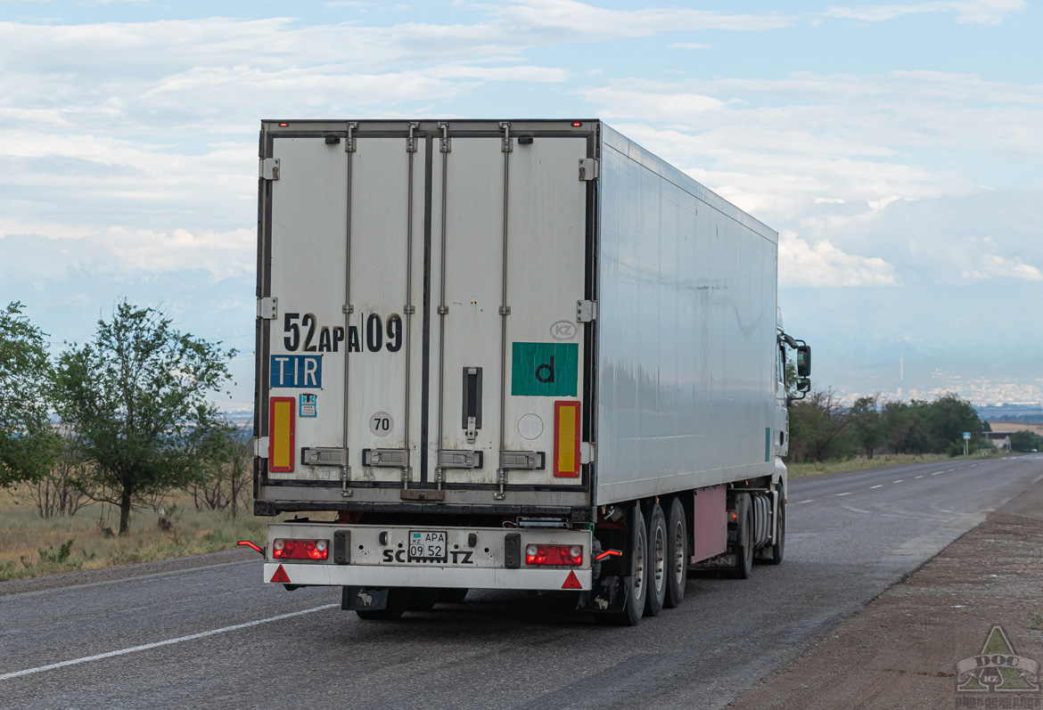 Карагандинская область, № 52 APA 09 — Schmitz Cargobull S.KO (SCB*S3B) общ.мод