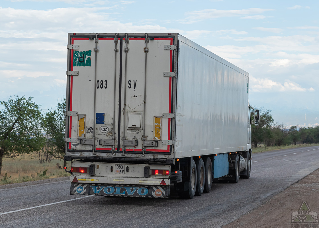 Киргизия, № 083 SV — Schmitz Cargobull S.KO (SCB*S3B) общ.мод