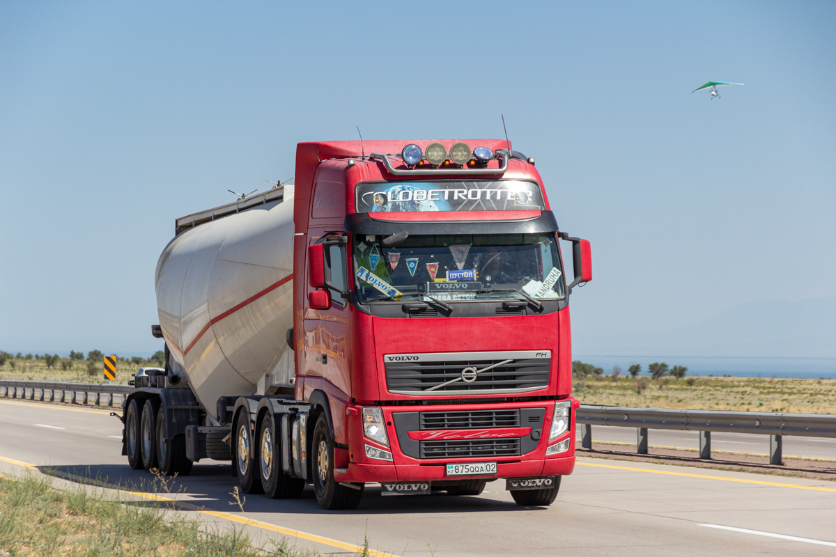 Алматы, № 875 QQA 02 — Volvo ('2008) FH.500
