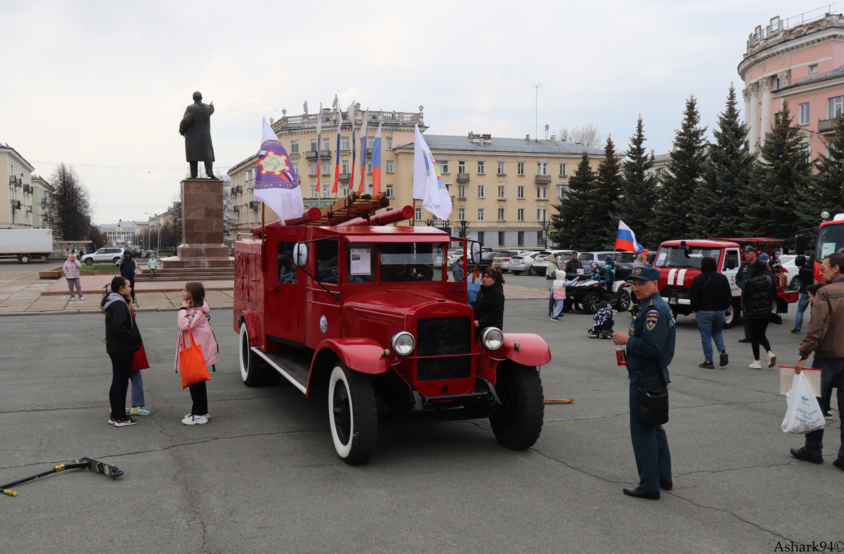 Красноярский край, № (24) Б/Н 0056 — УралЗИС-5М; Красноярский край — Выставка пожарной техники в честь 70-летия ФГКУ "Специальное Управление ФПС № 2 МЧС России"