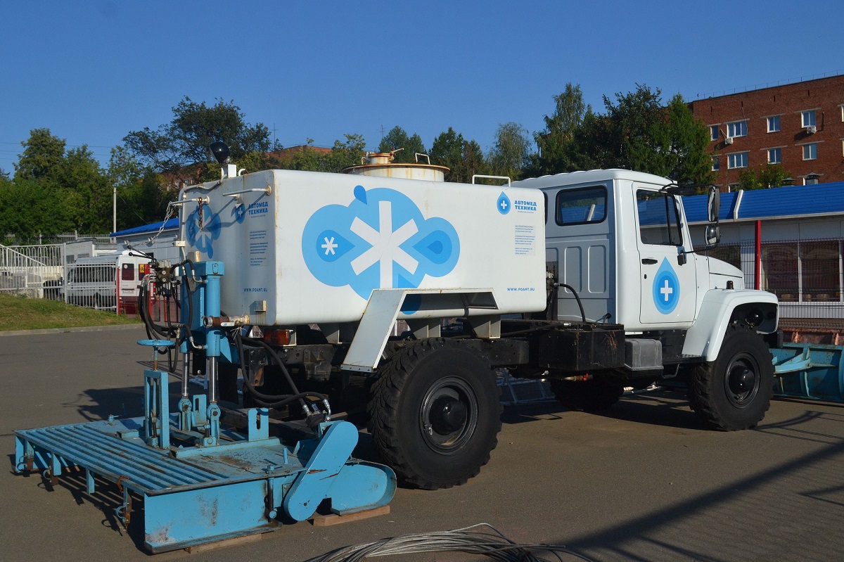 Удмуртия, № (18) Б/Н 0053 — ГАЗ-33081 «Садко»