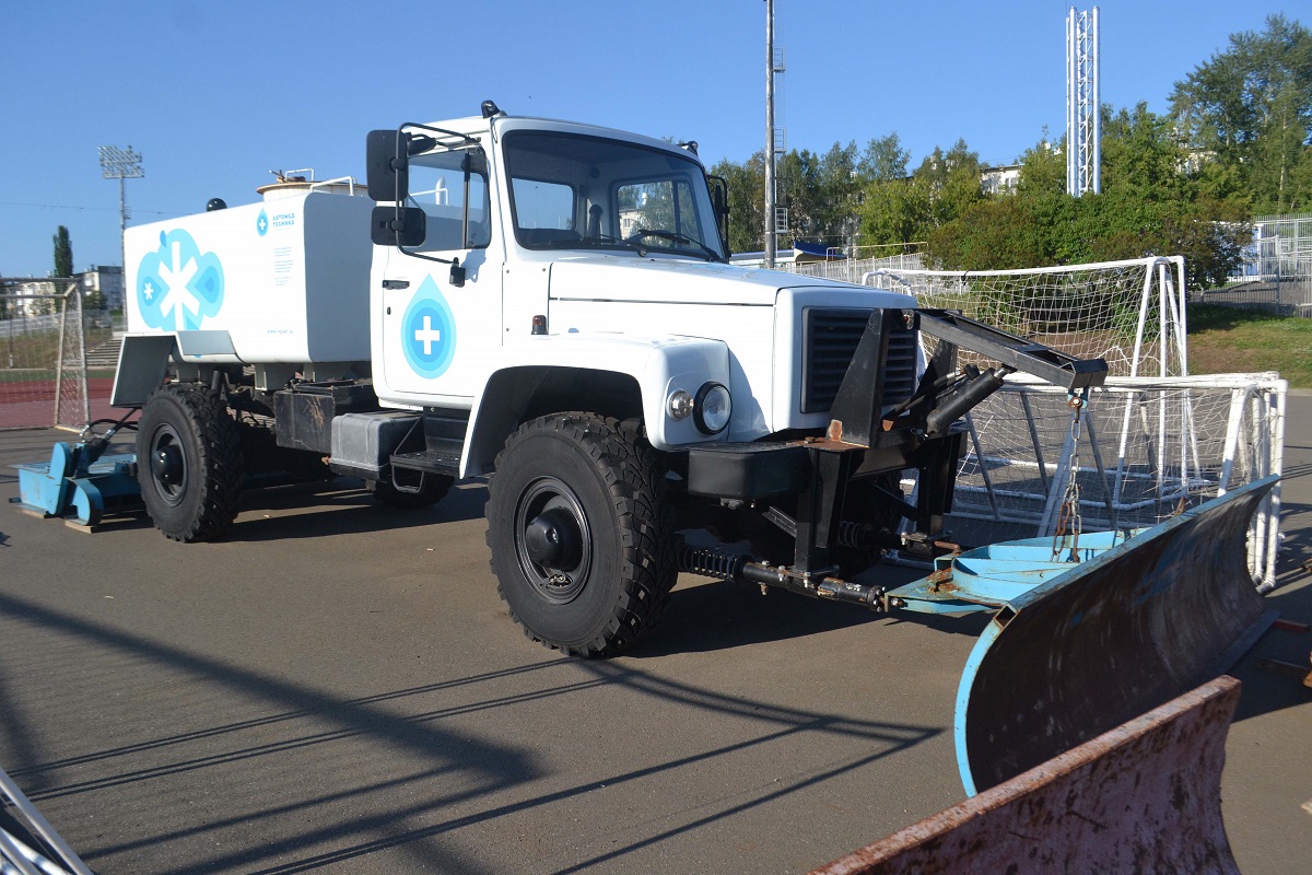 Удмуртия, № (18) Б/Н 0053 — ГАЗ-33081 «Садко»