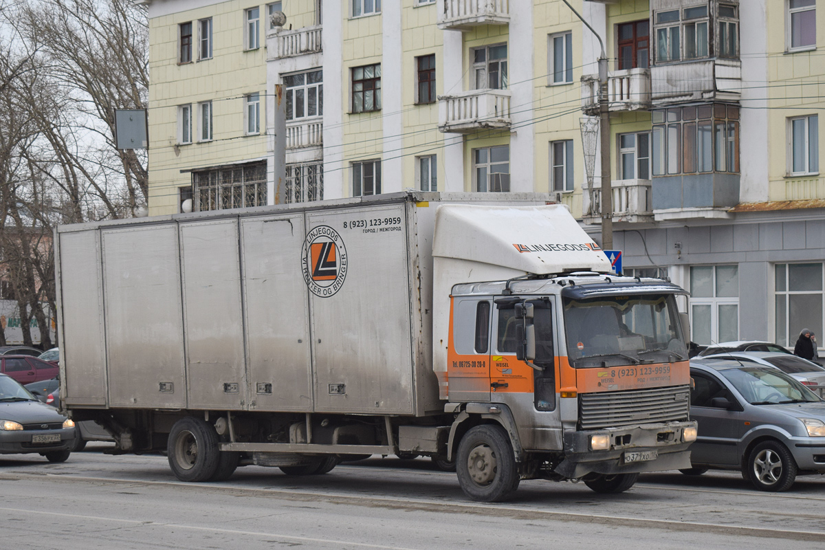 Алтайский край, № О 371 ХО 18 — Volvo FL6