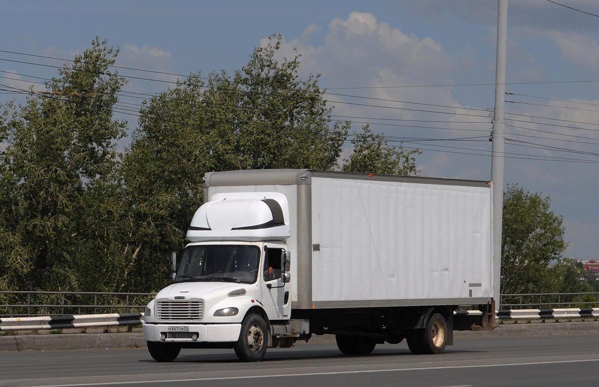 Омская область, № У 847 ТН 55 — Freightliner Business Class M2