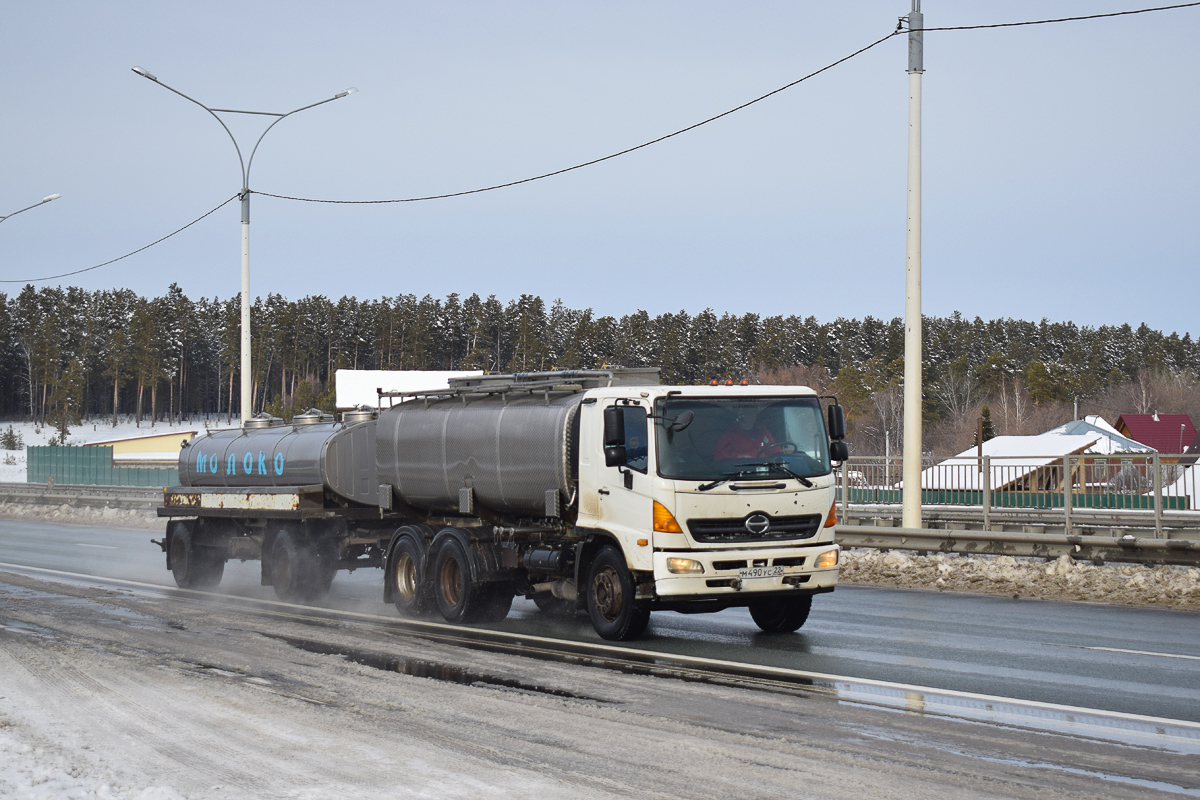 Алтайский край, № М 490 УС 22 — Hino 500