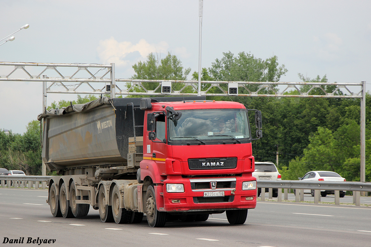 Башкортостан, № В 225 ЕХ 702 — КамАЗ-65806-T5(68)
