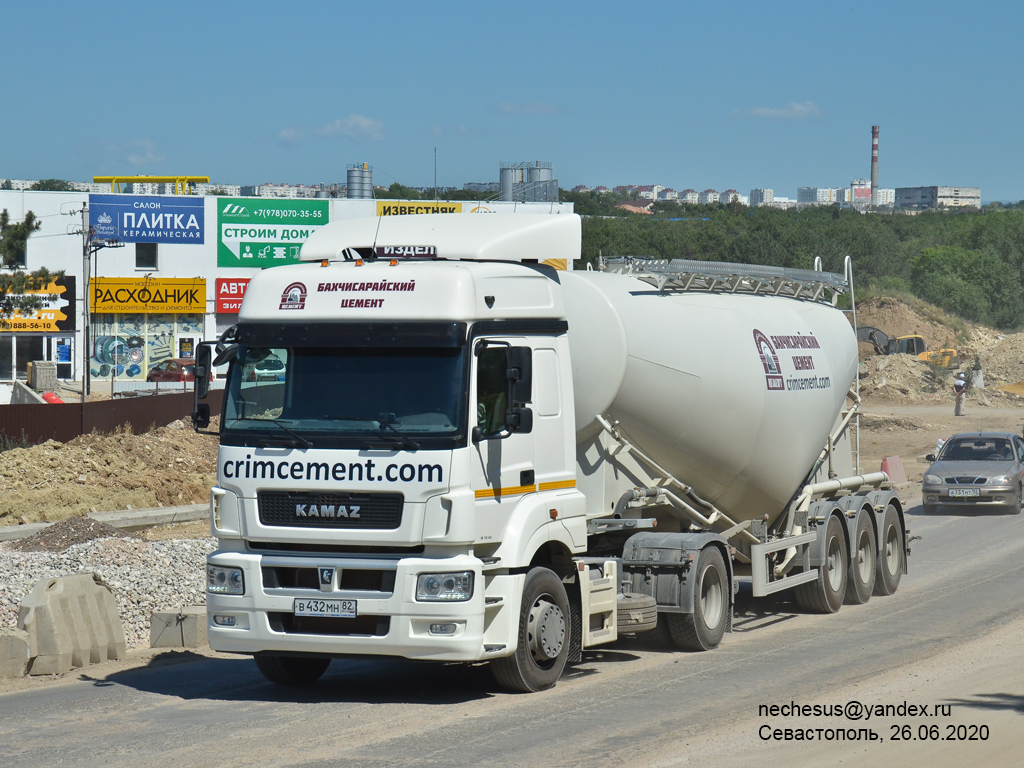 Крым, № В 432 МН 82 — КамАЗ-5490-S5(87)