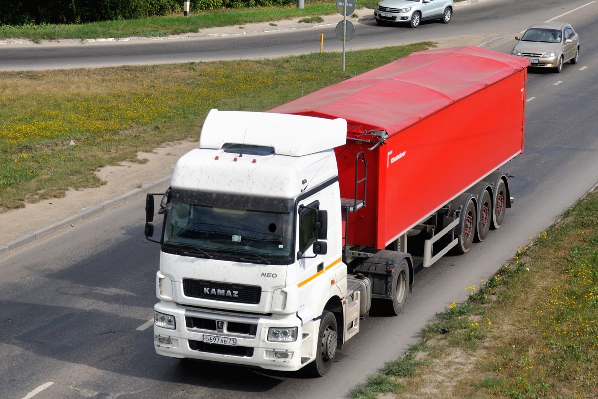 Тульская область, № О 697 АВ 71 — КамАЗ-5490-S5(87)