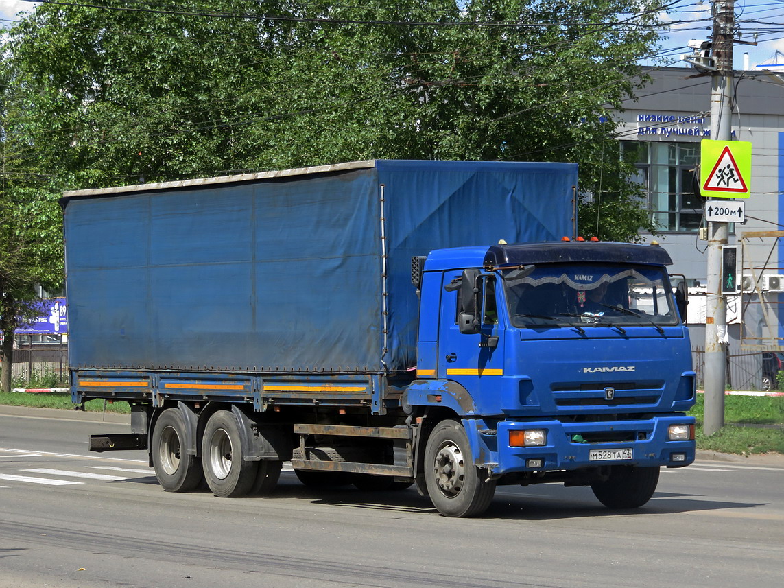 Кировская область, № М 528 ТА 43 — КамАЗ-65117-L4(19)