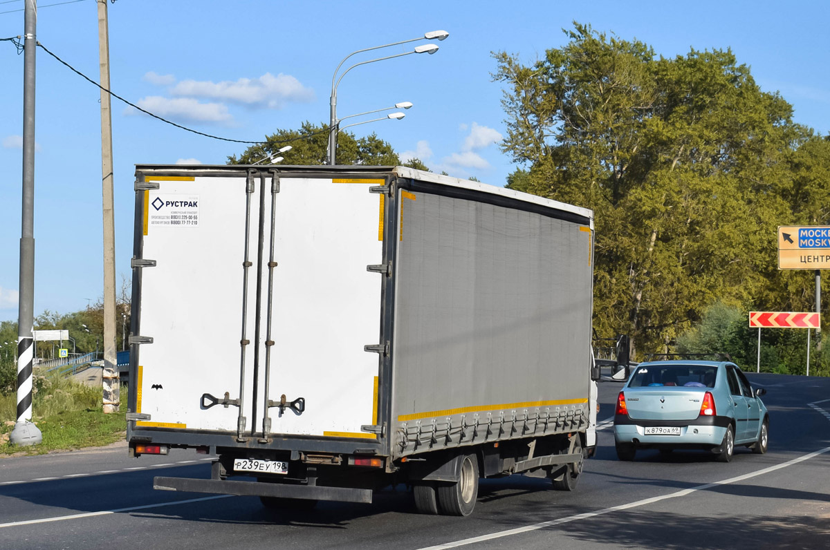 Санкт-Петербург, № Р 239 ЕУ 198 — Mitsubishi Fuso Canter