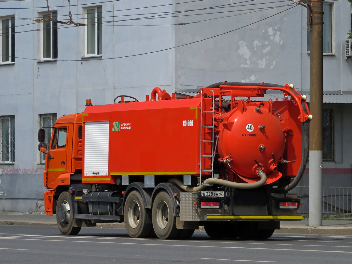 Кировская область, № В 328 ТН 43 — КамАЗ-65115-A5(48)