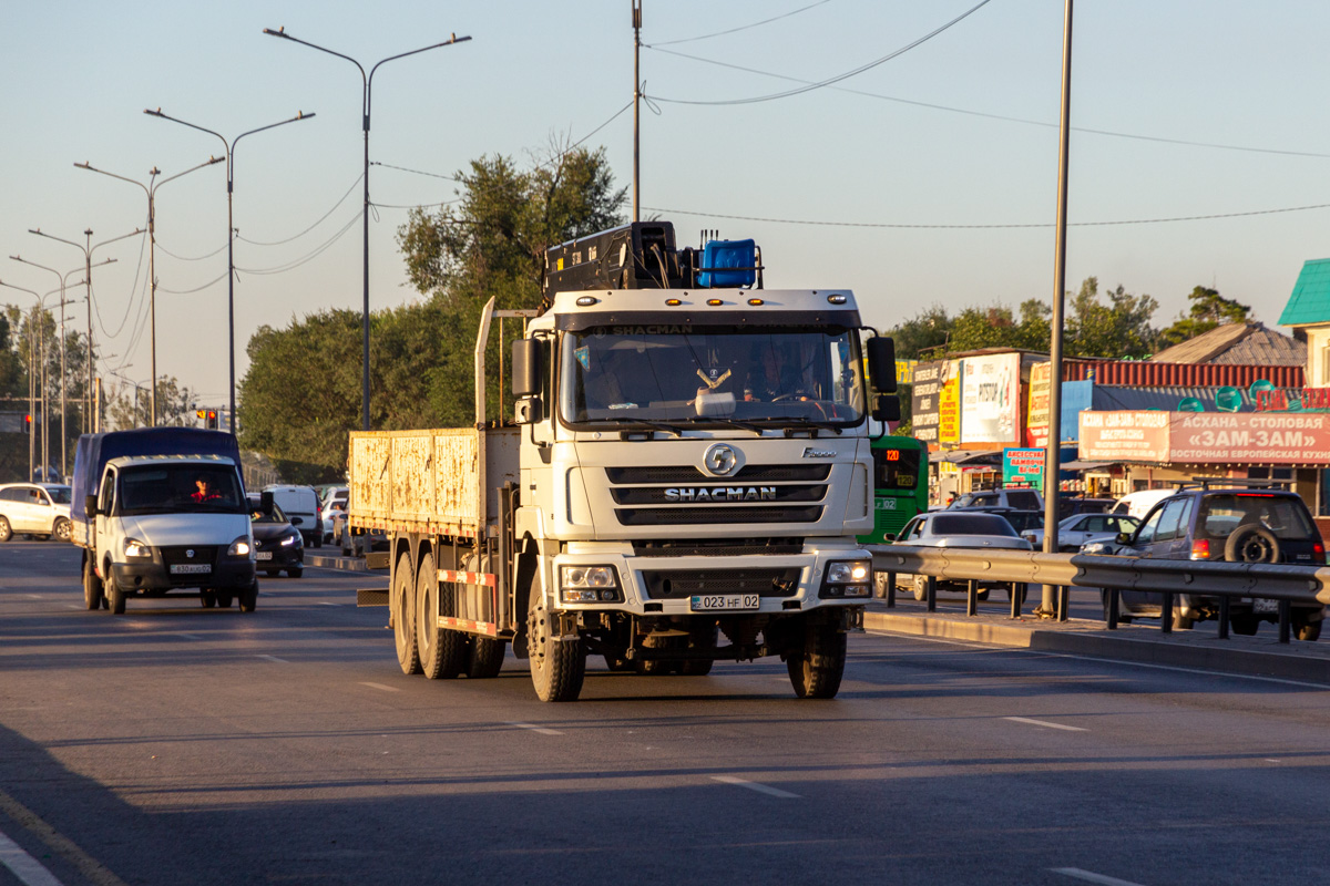 Алматы, № 023 HF 02 — Shaanxi Shacman F3000 (общая модель)