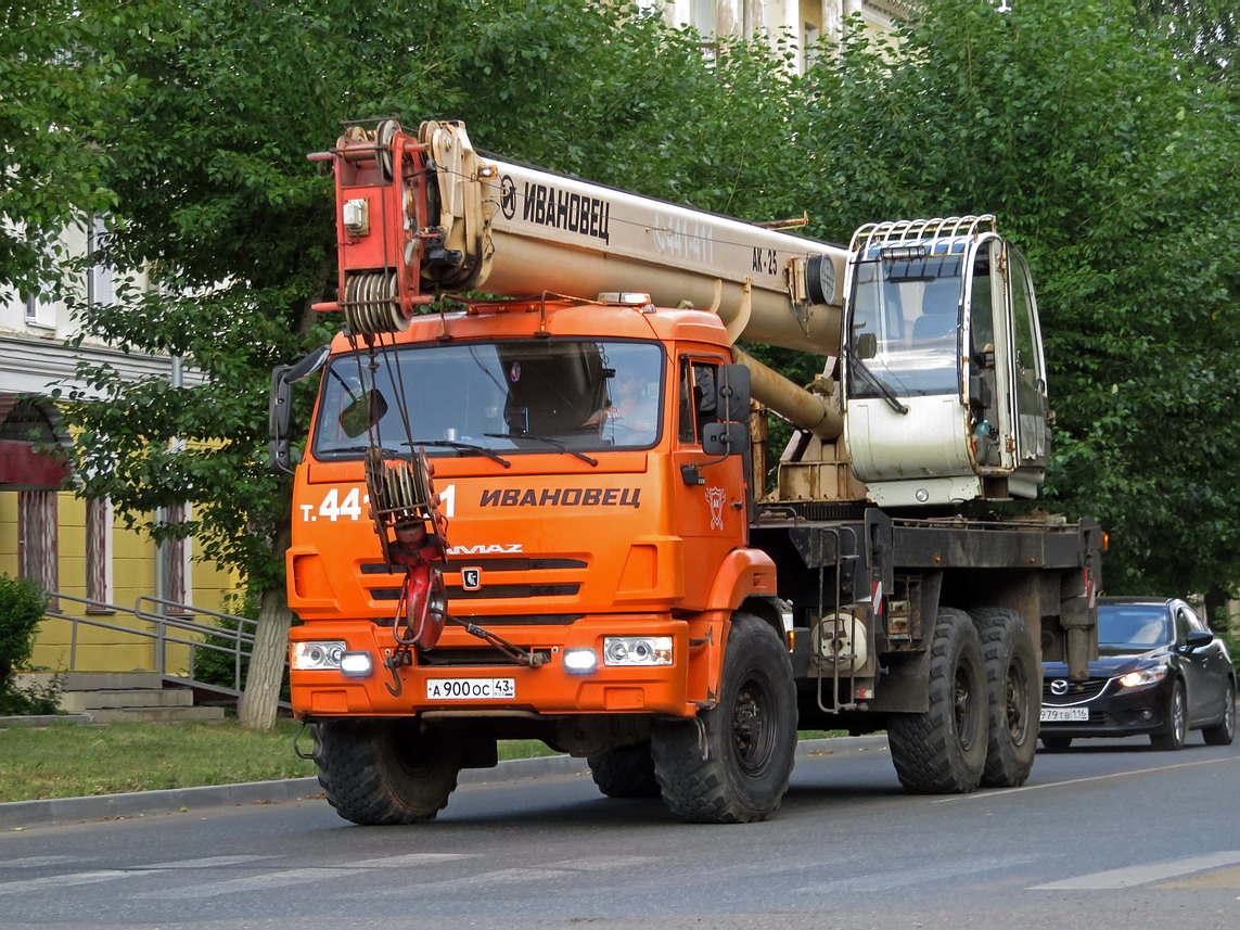 Кировская область, № А 900 ОС 43 — КамАЗ-43118-46