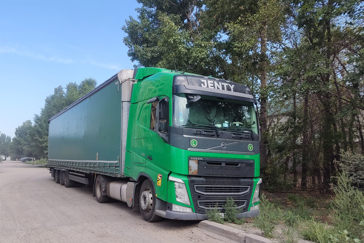 Астана, № 294 AJ 01 — Volvo ('2012) FH.460 [X9P]