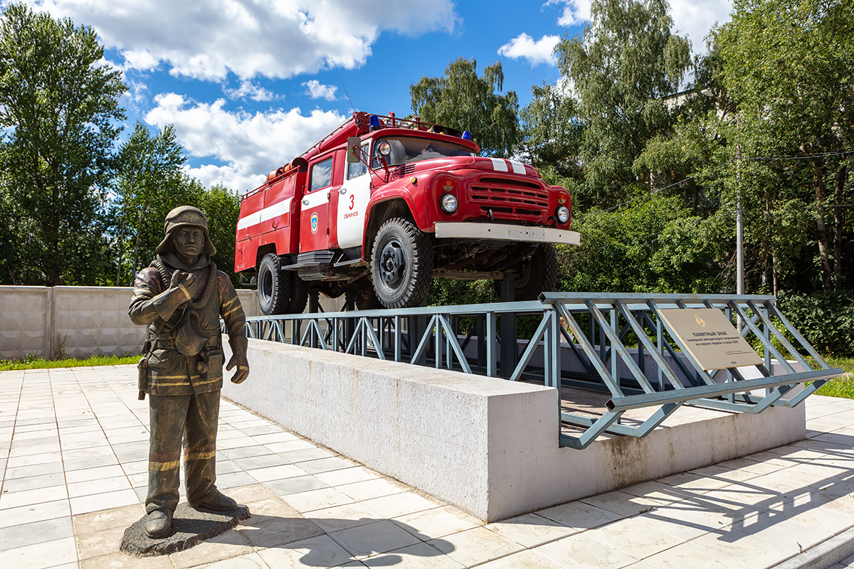 Калужская область, № К 009 СМ 40 — ЗИЛ-431412; Техника на постаментах, памятники (Калужская область); Транспортные средства без номеров (Калужская область)