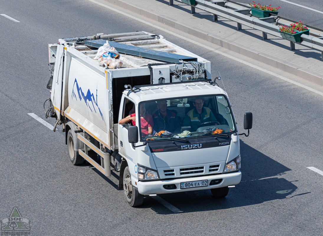 Алматы, № 804 EA 02 — Isuzu Elf (общая модель)