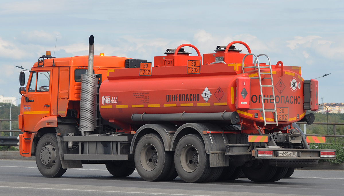 Омская область, № У 895 НМ 55 — КамАЗ-65115 (общая модель)