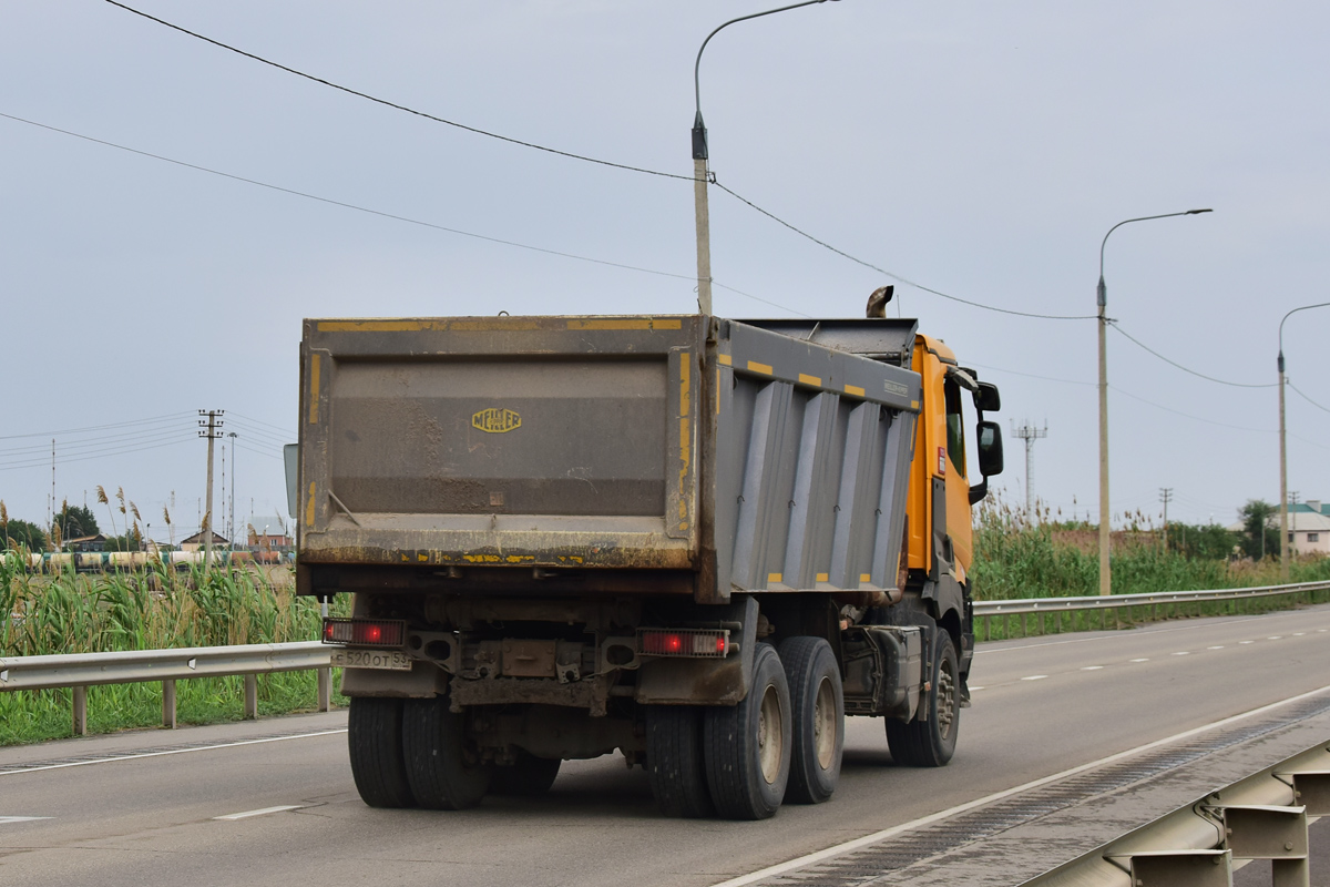 Новгородская область, № Е 520 ОТ 53 — Renault K-Series