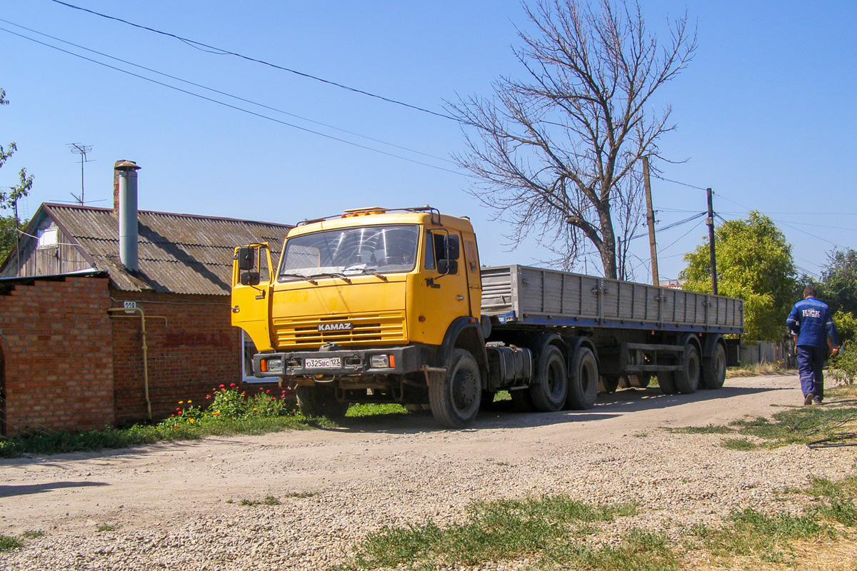 Краснодарский край, № О 325 ВС 123 — КамАЗ-65116-62