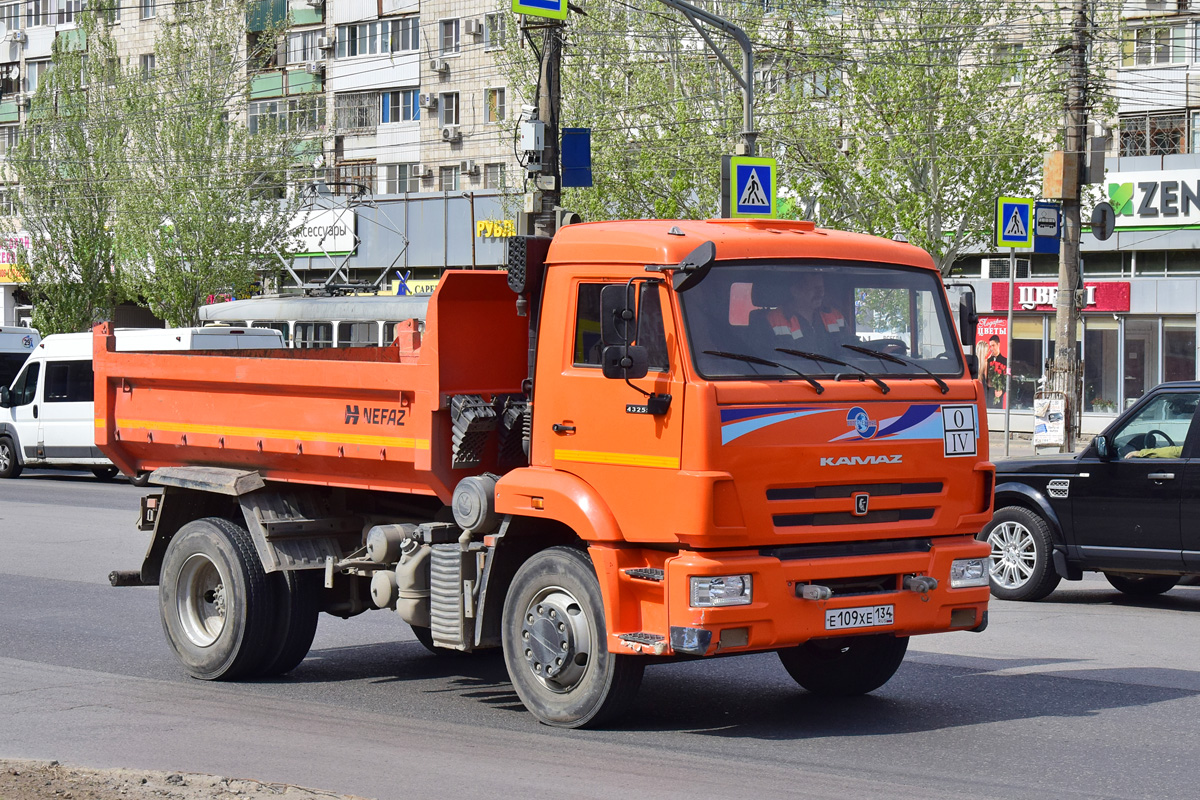 Волгоградская область, № Е 109 ХЕ 134 — КамАЗ-43255-G5(69)
