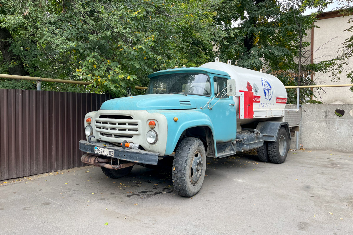 Алматы, № 937 AJL 02 — ЗИЛ-431412