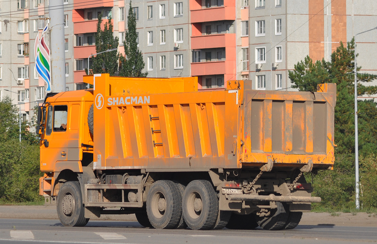 Омская область, № А 032 КУ 155 — Shaanxi Shacman F2000 SX325x